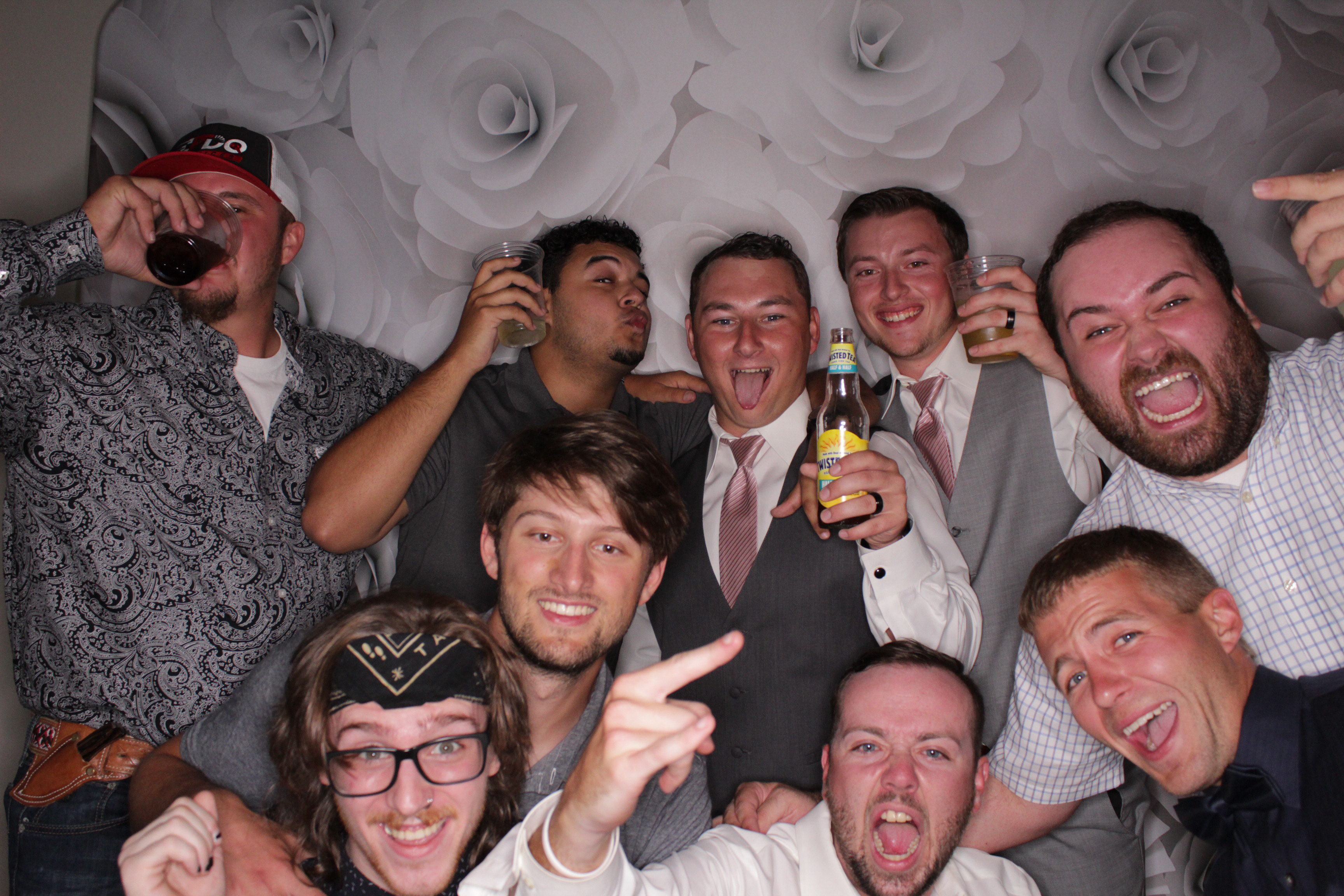 McKenzie & Ryan's Wedding | View more photos from the event at gallery.photoboothbillings.com/u/PhotoBoothBillings/McKenzie-Ryans-Wedding